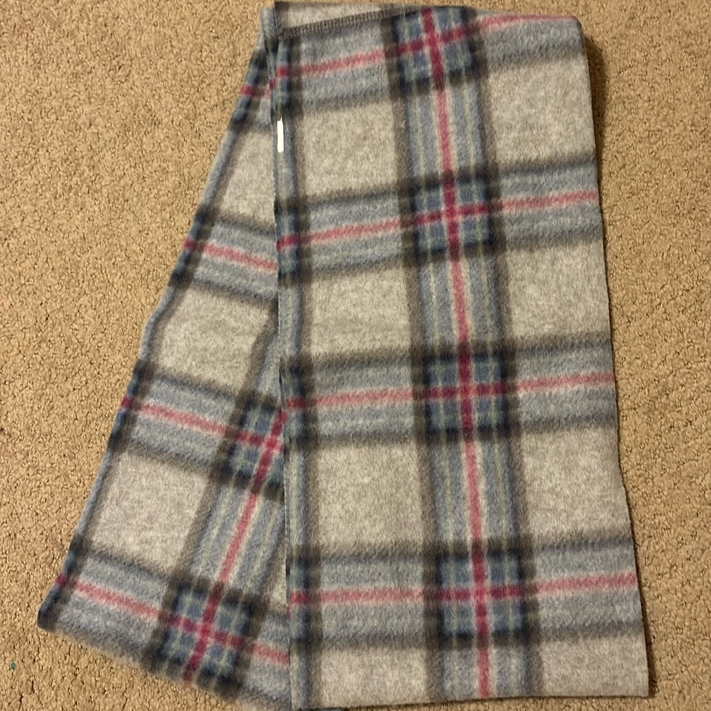 grey fleece scarf